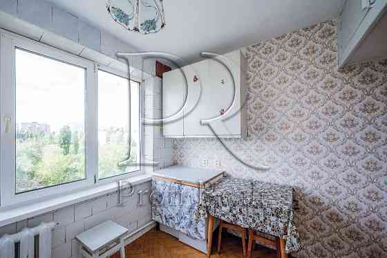 Продаж 1 кімн. квартири за адресою вул. Зодчих 4. Київ