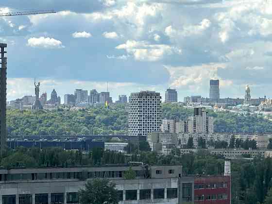 Без %. Продаж 3к. квартири 77 м2. вулиця Здолбунівська 11-А. Позняки Київ