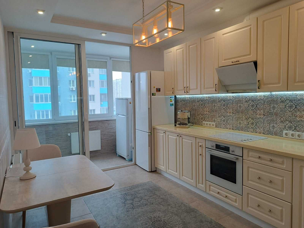 Оренда 2-к кв, 70 м, 4 пов, все окремо, охорона, 2 хв метро, ОболонSKY Київ - зображення 1