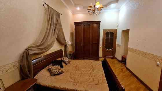 Саксаганського на розі Паньківської, метро Університет. Продаж. Київ