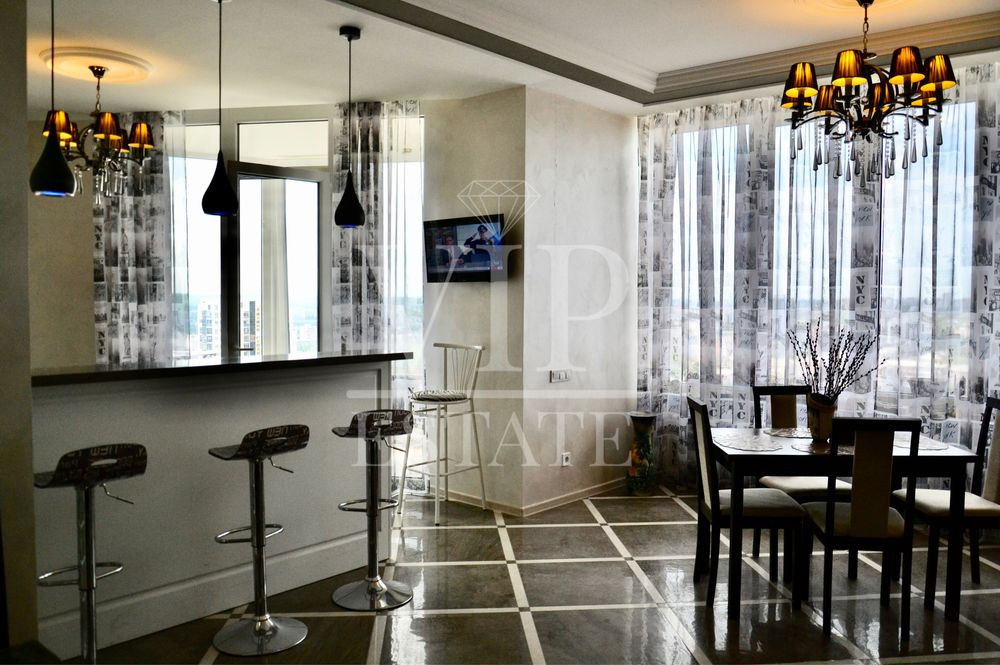 Сдам 3 к.кв.,126 м.кв. в стиле «Винтаж», Культуры 22-В, Авантаж, Науки Харьков - изображение 1