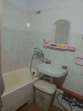 продаж 1 кім. метро ХАРКІВСЬКА 5 хв.пішки, Вирлиця 10 хв Київ