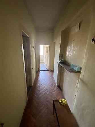 Продаж 2кім квартири , потребує ремонту Ужгород