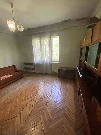 Продаж 2кім квартири , потребує ремонту Ужгород