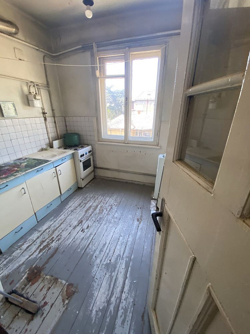Продаж 2кім квартири , потребує ремонту Ужгород - зображення 5