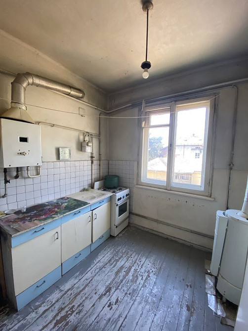 Продаж 2кім квартири , потребує ремонту Ужгород - зображення 3