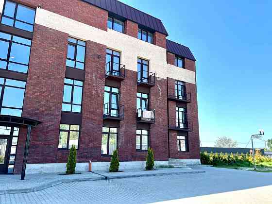 3-кімнатна квартира з терасою і автономним опаленням у зданому будинку Луцьк