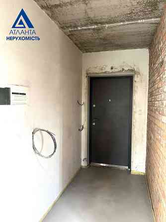 3-кімнатна квартира з терасою і автономним опаленням у зданому будинку Луцьк