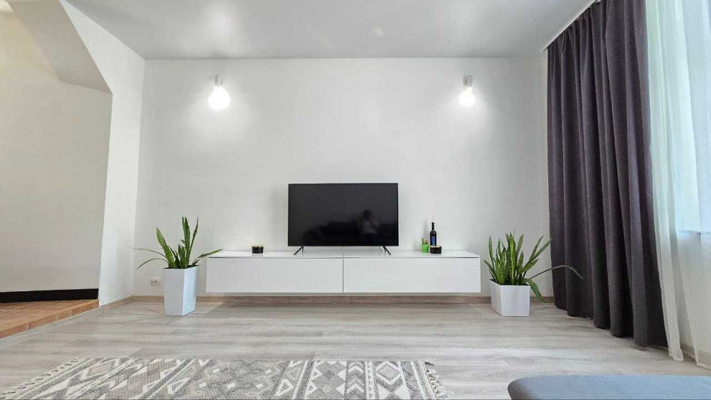 Продається квартира в центрі міста Чернівці Черновцы - изображение 1