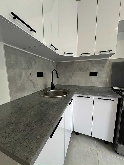 Здається 2 квартира по вулиці Скальда (кол. вул. Комарова) Черновцы - изображение 1