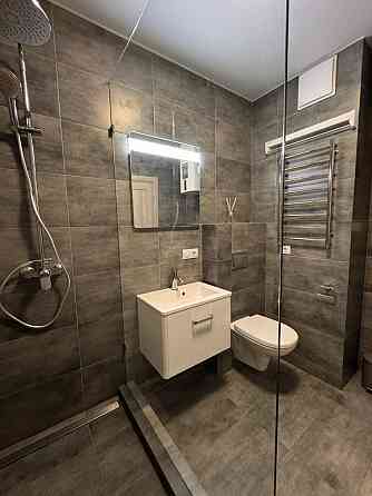 Французткий квартал -2 , вул . Предславинська 55 А Київ