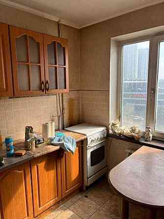 вул. Г. Полку Азов 13, 2 розд. кімнати, ст. м. Оболонь, 3 хивини пішки Київ