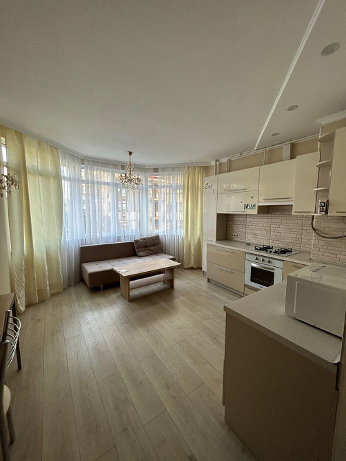 Простора квартира в ЖК Річ Таун! Газ! Балкон! Ирпень - изображение 1