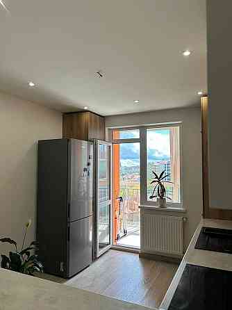 Продаж 2 кім. квартири вул. Залізнична ЖК Веселка Львов