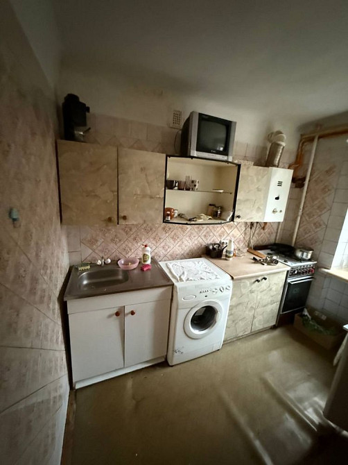 Продажа 2 кв. 44 м. Ул. Глушка 4 Метро Дорогожичи 10 минут ходьбы Київ - зображення 1