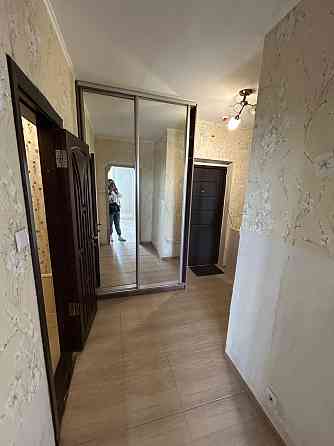 Сдам 1-но.ком.кв. метро Черниговская .Юрия Поправки 4/39А Київ