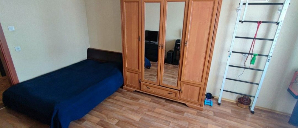 1 к.кв . Ул . Урловская 38, м. Осокорки 17 мин пешком Киев - изображение 1