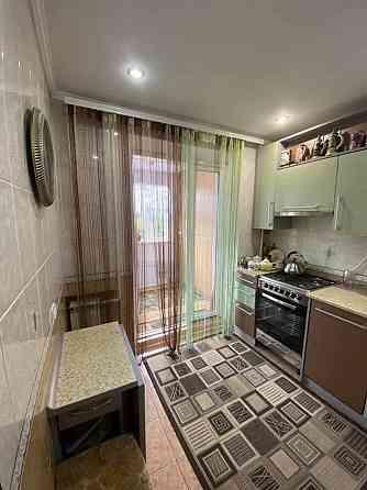 Сдам 2-х комнатную на проспекте 127 р-н Essco 2 этаж Черновцы