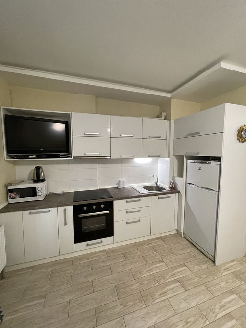 Сдам квартиру студию с балконом Таирова Левитан Одесса - изображение 1