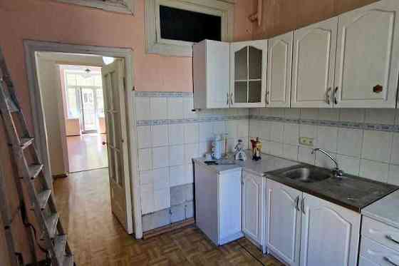 Здається трехкімнатна квартира м.Хрещатик вулиця Хрещатик 29 Київ