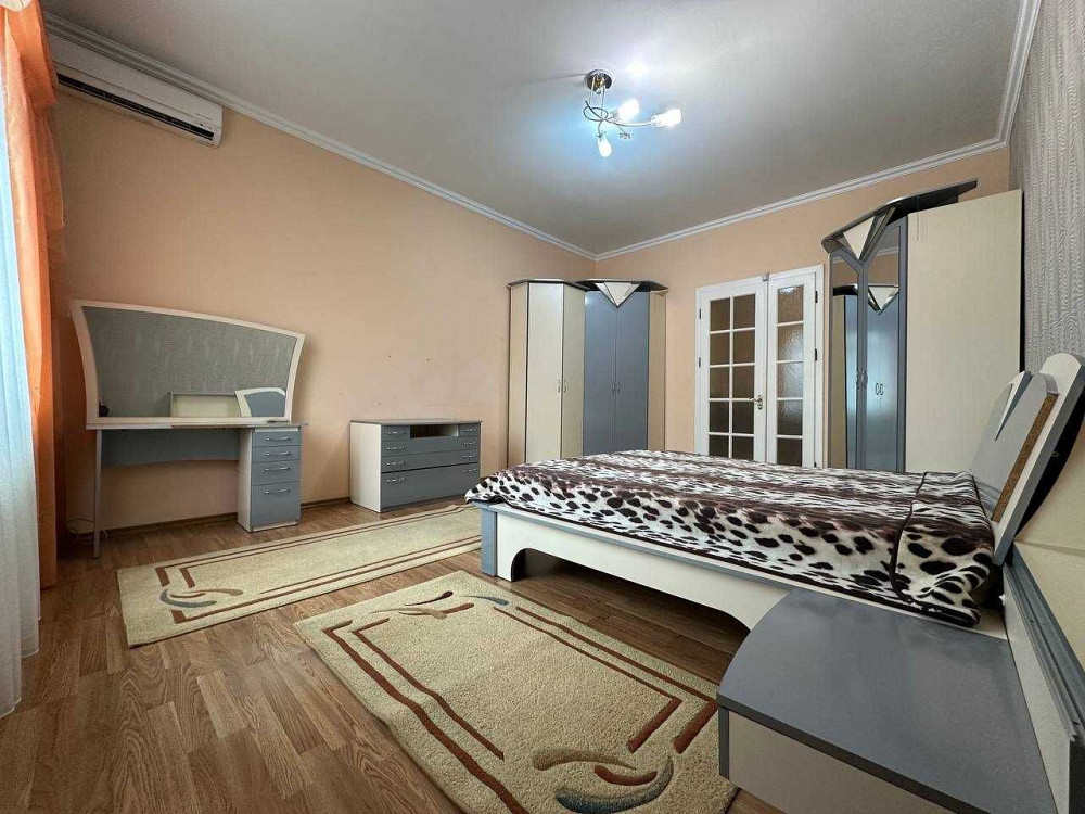 Здам в оренду 3 -кімнатну квартиру в центрі міста Черновцы - изображение 1