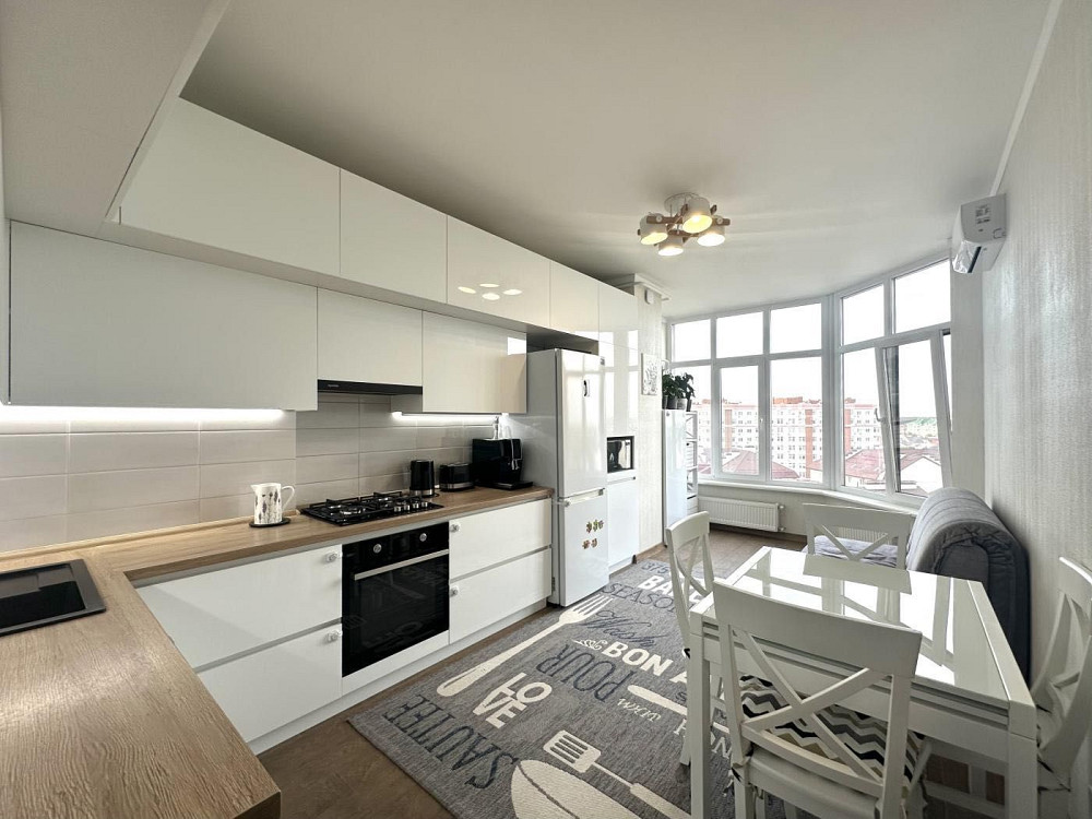 ЖК Львівський, 2-кімн. квартира з видом на алею, вул. Львівська, 1-А Петропавлівська Борщагівка - зображення 1