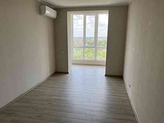 Продам 3-х кімн.кв. 91м2 з новим ремонтом в ЖК " Дніпровська Брама". Слобожанське