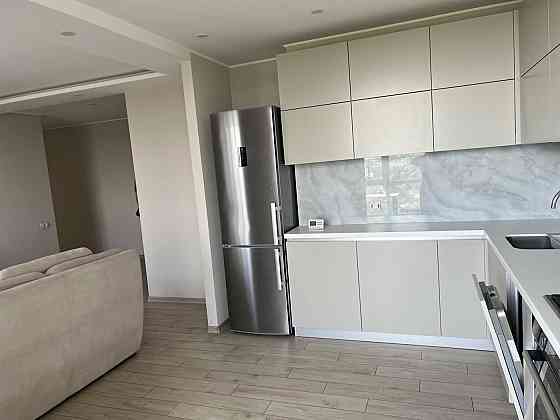 Продам 3-х кімн.кв. 91м2 з новим ремонтом в ЖК " Дніпровська Брама". Слобожанське