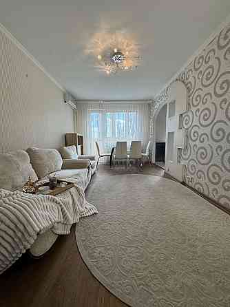 Велика трикімнатна квартира з ремонтом Черкассы