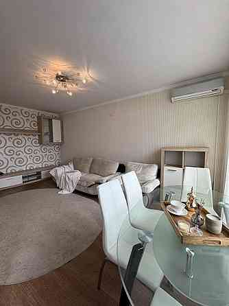 Велика трикімнатна квартира з ремонтом Черкассы