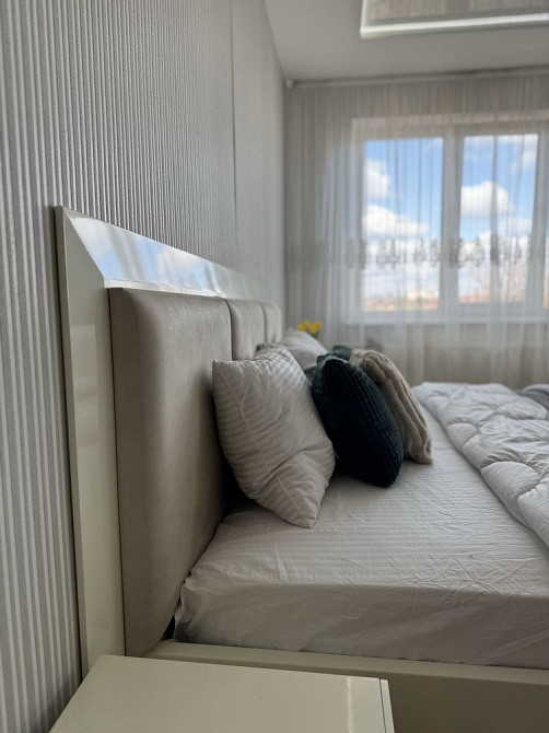 Велика трикімнатна квартира з ремонтом Черкассы - изображение 8