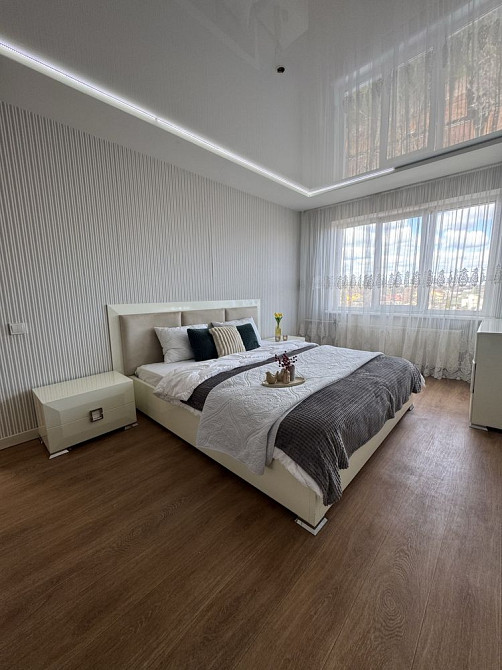 Велика трикімнатна квартира з ремонтом Черкассы - изображение 7