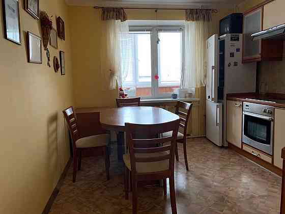 Солом'янка, вулиця Братів Зерових 14 Б! Київ