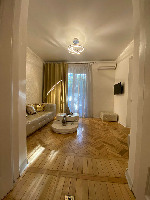 Квартира з ремонтом в ценрі. Класична сталінка. Дерибасівська 5хвилин. Одесса - изображение 1