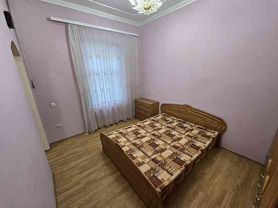 Продаж 3 кімнатна квартира в центрі Чернівців Черновцы