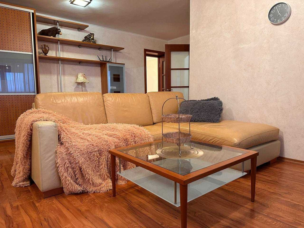 Снимите трехкомнатную квартиру в районе Гагарина, улица Телевизионная Днепр - изображение 1