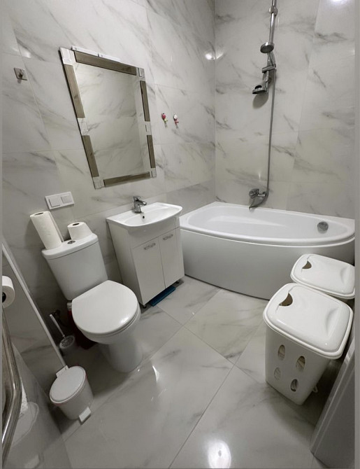 Черновола 27 1к квартира светлая белая Киев - изображение 2