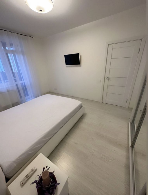 Черновола 27 1к квартира светлая белая Киев - изображение 1