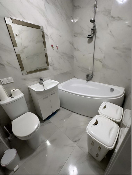 Черновола 27 1к квартира светлая белая Киев - изображение 4