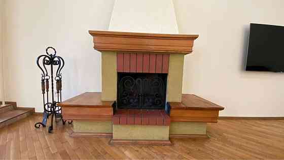 Простора 4-кімнатна квартира в центрі міста — ідеальна для родини! Ивано-Франковск