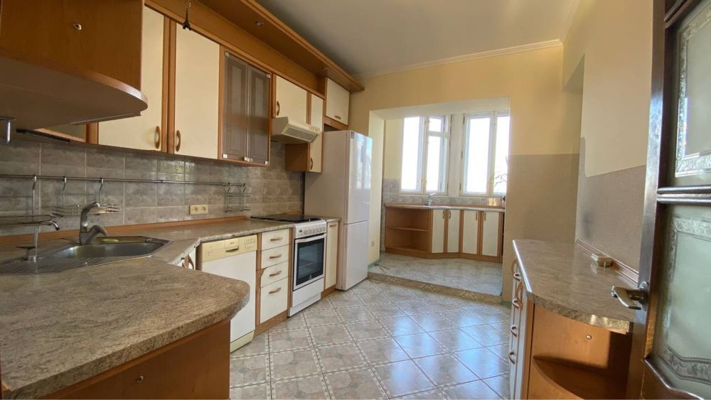 Простора 4-кімнатна квартира в центрі міста — ідеальна для родини! Ивано-Франковск - изображение 7