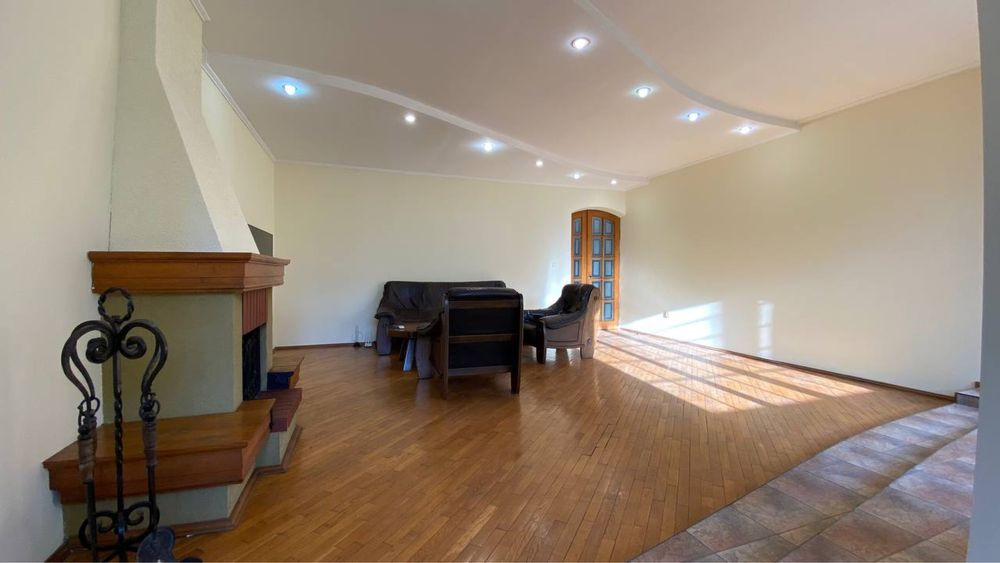 Простора 4-кімнатна квартира в центрі міста — ідеальна для родини! Ивано-Франковск - изображение 4