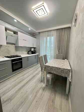 Простора 1-кімнатна квартира в новобудові, район Ювілейний (Стоград] Ровно