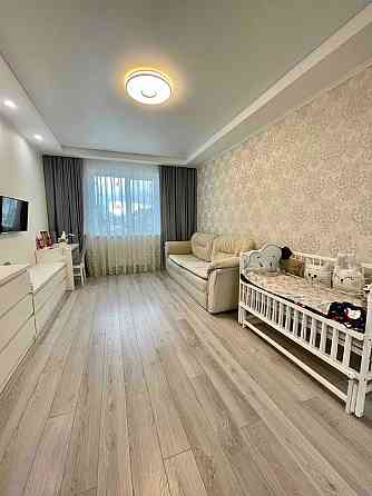 Простора 1-кімнатна квартира в новобудові, район Ювілейний (Стоград] Ровно