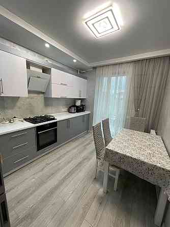 Простора 1-кімнатна квартира в новобудові, район Ювілейний (Стоград] Ровно