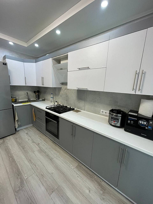 Простора 1-кімнатна квартира в новобудові, район Ювілейний (Стоград] Ровно - изображение 8