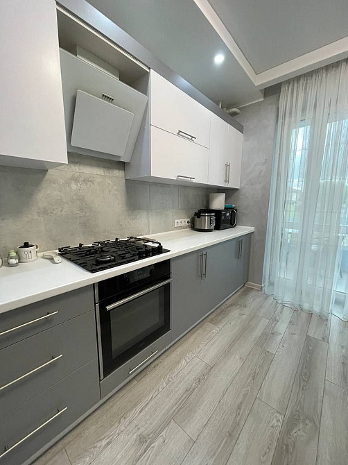 Простора 1-кімнатна квартира в новобудові, район Ювілейний (Стоград] Ровно - изображение 3