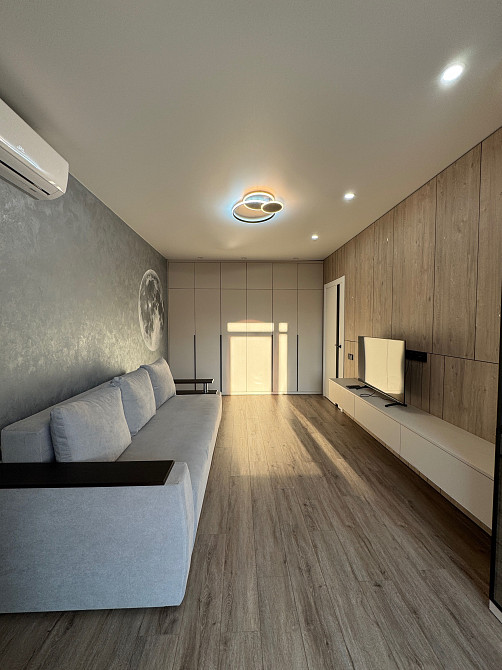 Продається велика Євро Трикімнатна квартира з дизайнерським ремонтом Ирпень - изображение 6