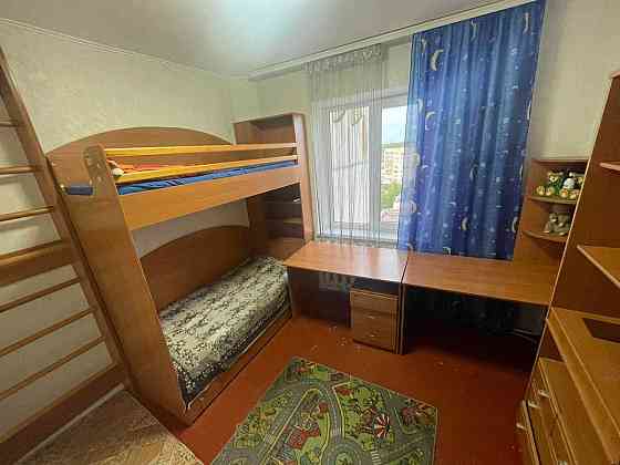 ПРОДАЄТЬСЯ 3-к простора квартира з ремонтом та меблями. Ровно