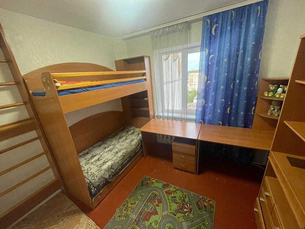 ПРОДАЄТЬСЯ 3-к простора квартира з ремонтом та меблями. Рівне - зображення 6